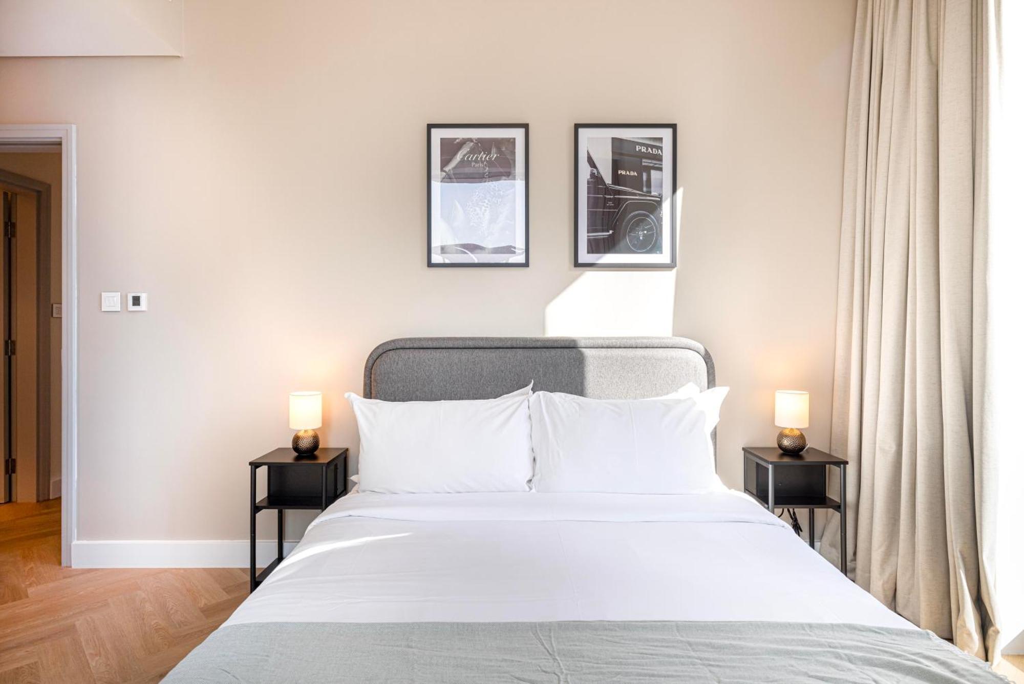 Daniels Luxury 3br With Opera Views Appartement